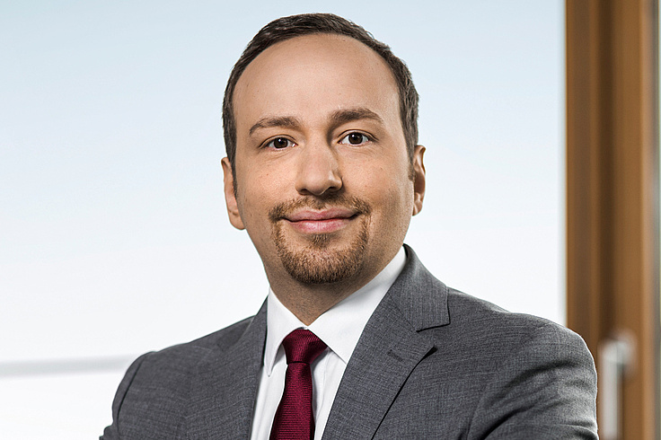 Dr. André Buzari, LL.M.